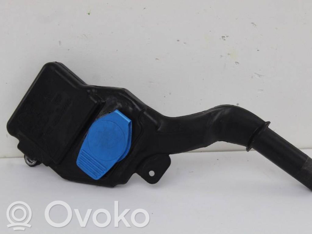 Audi A5 8T 8F Tuyau de remplissage réservoir de lave-glace 