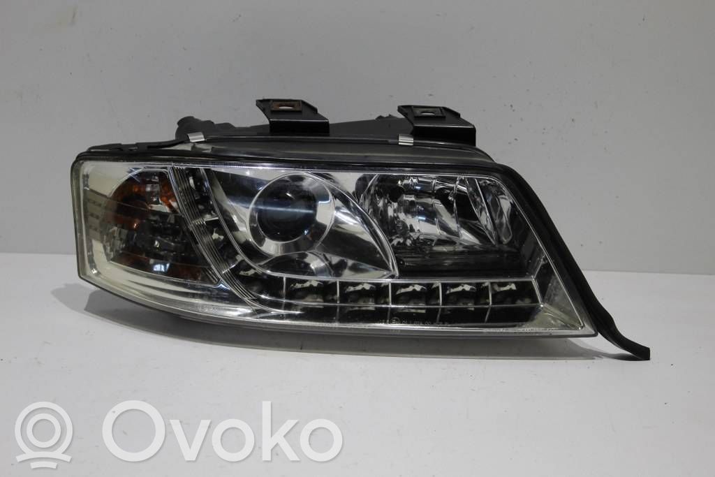 Audi A6 Allroad C5 Lampa przednia 