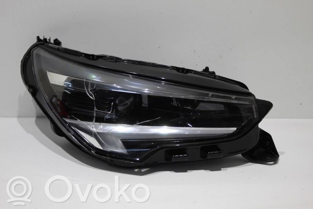 Opel Corsa F Priekinis žibintas 