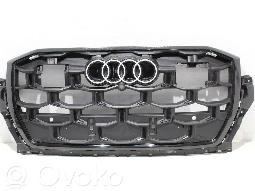 Audi Q7 4M Grille calandre supérieure de pare-chocs avant 