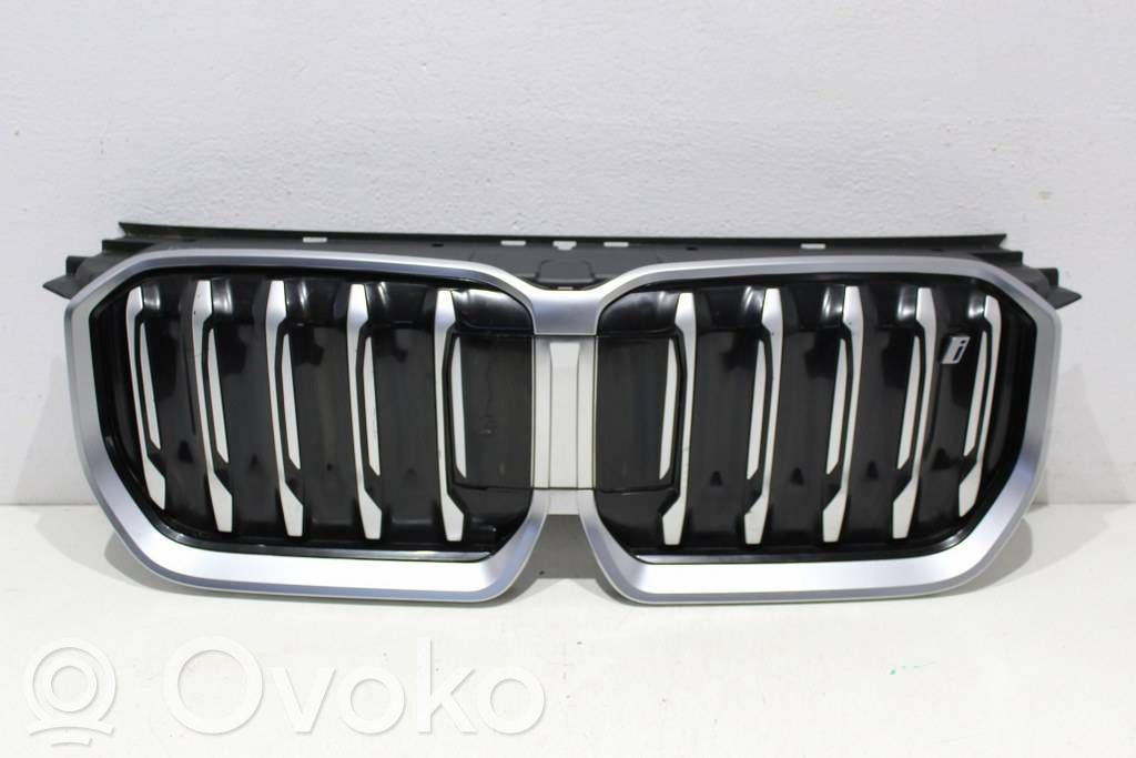 BMW X1 U11 Etusäleikkö 