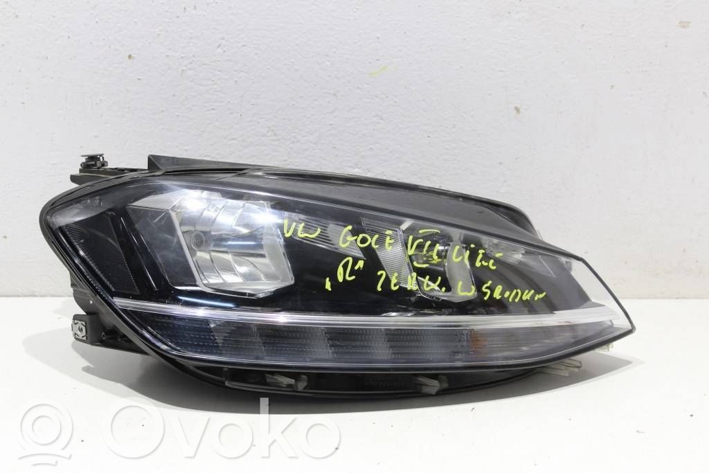Volkswagen Golf VII Scheinwerfer 