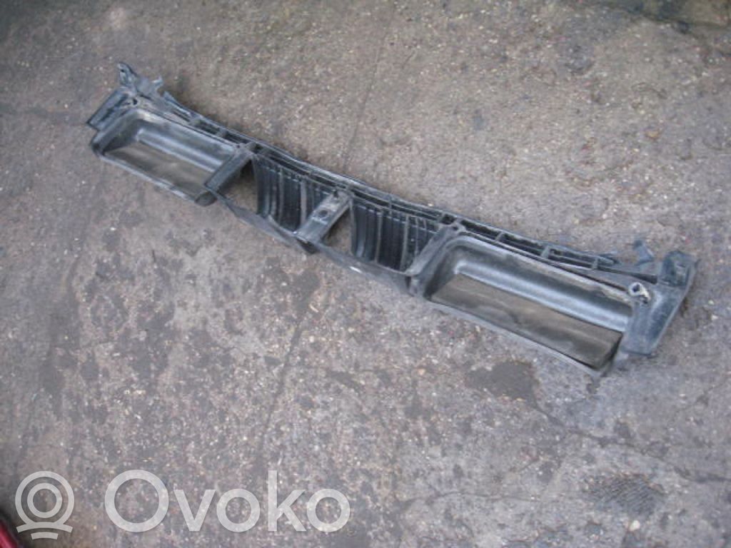Citroen C3 Etupuskurin alustan pohjalevy 