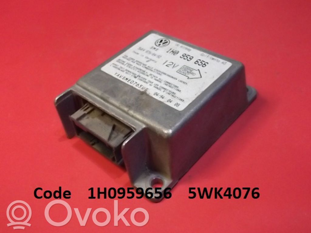 Volkswagen Golf III Sterownik / Moduł Airbag 