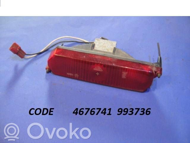 Chrysler Voyager Third/center stoplight 