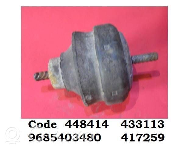 Volvo 460 Engine mount bracket 