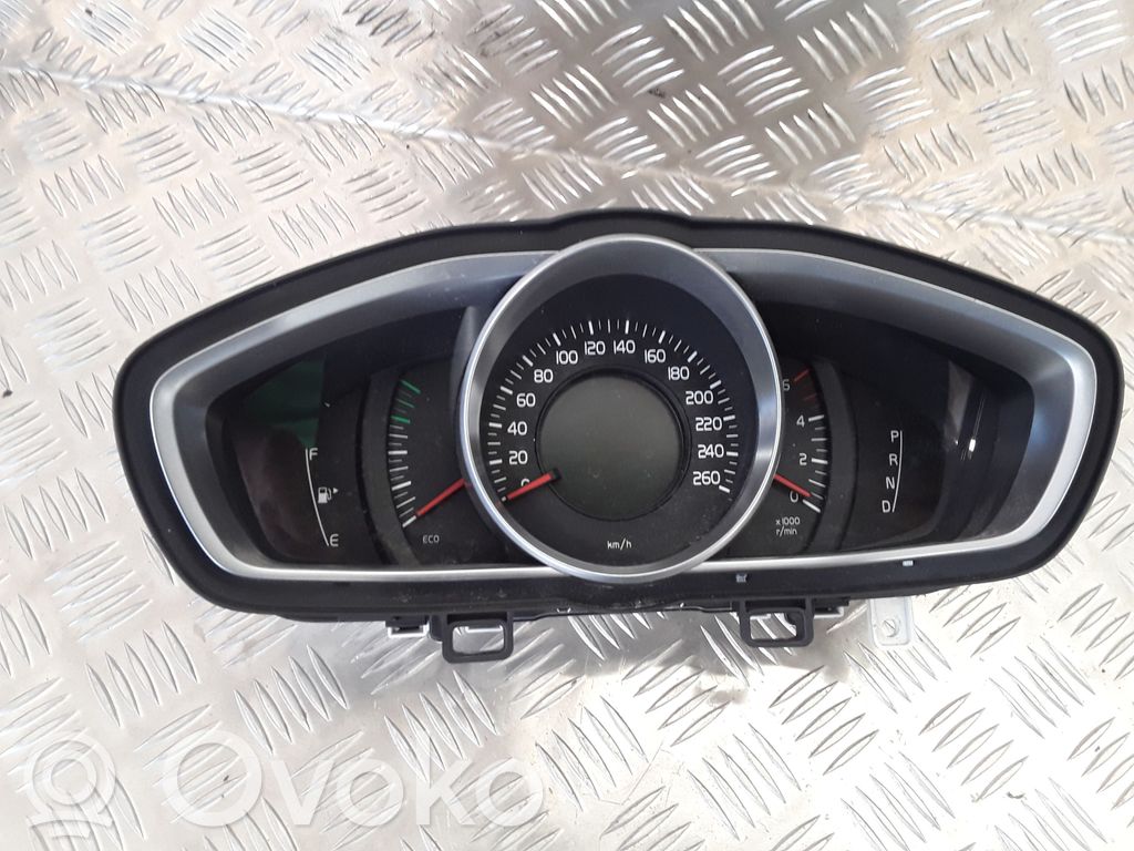 Speedometer (instrument cluster)   299890U,36011337,BK9KB