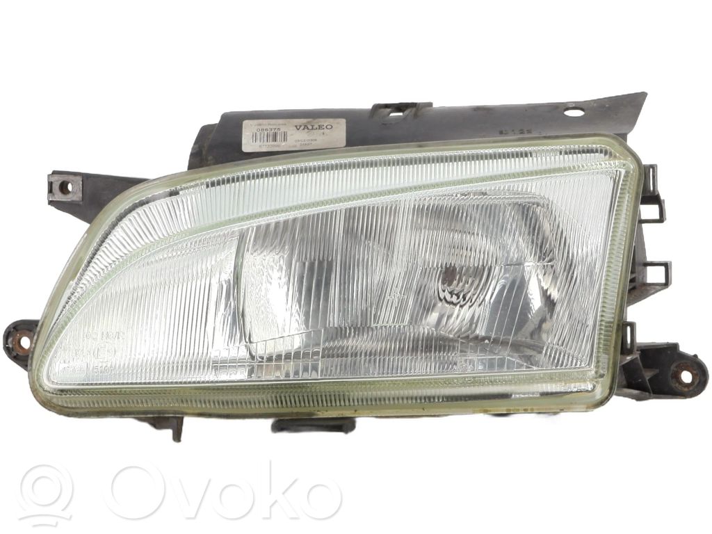 Peugeot Partner Lampa przednia 