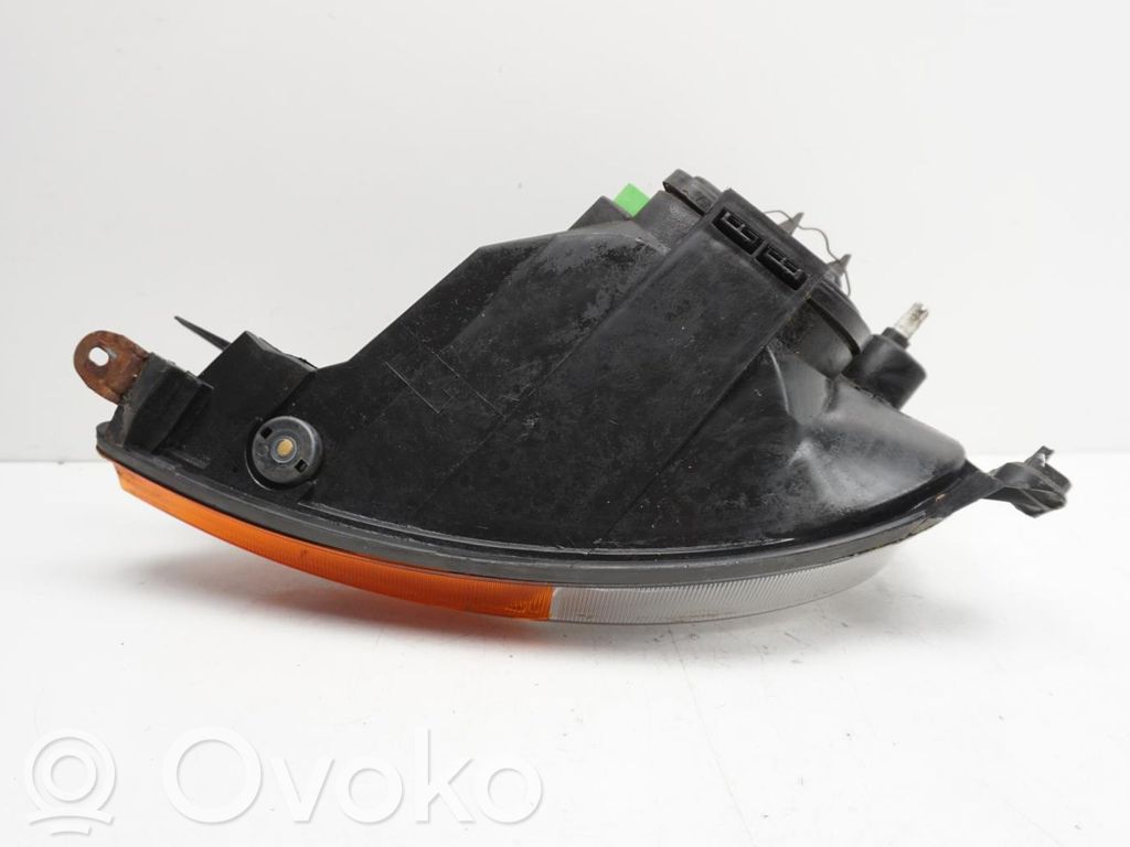 Headlight/headlamp   1079423