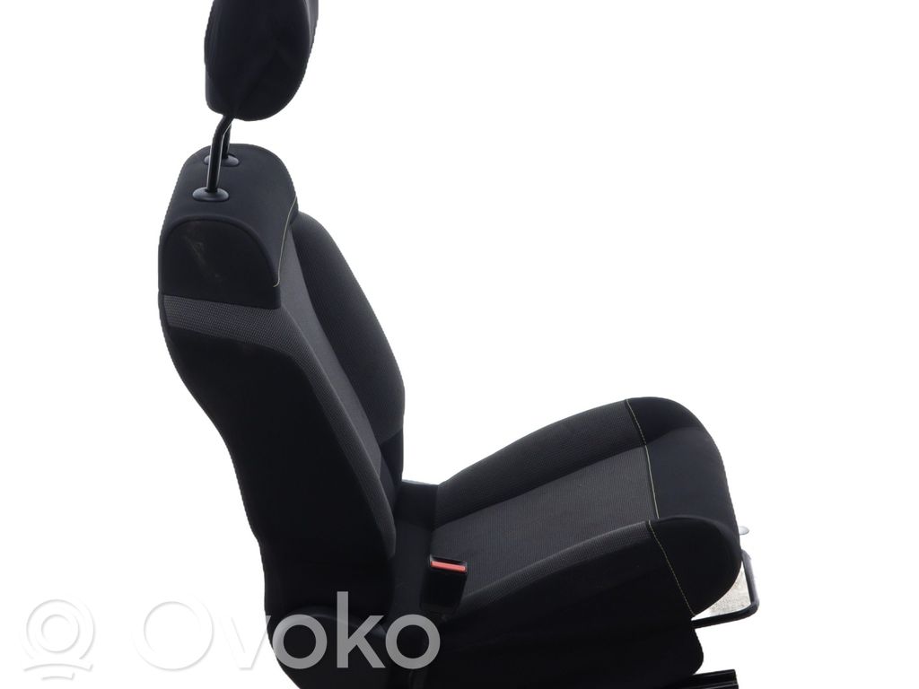 Citroen C3 Kuljettajan istuin 