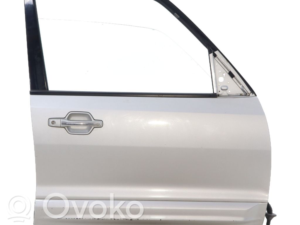Mitsubishi Pajero Puerta delantera 