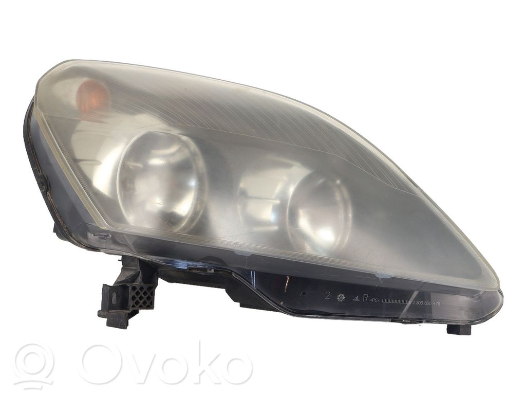 Opel Zafira B Lampa przednia 