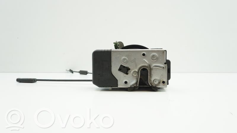 Opel Corsa C Etuoven lukko 
