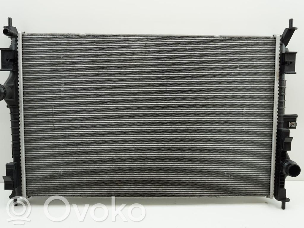 Peugeot 308 Coolant radiator 