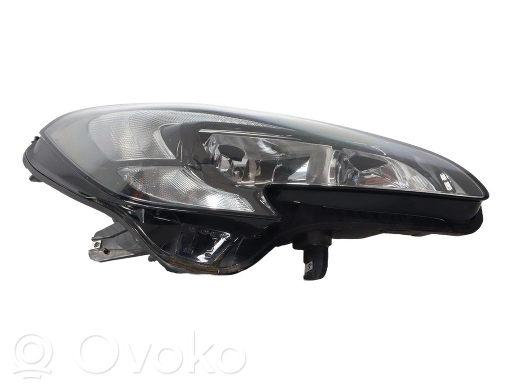 Opel Corsa E Headlight/headlamp 