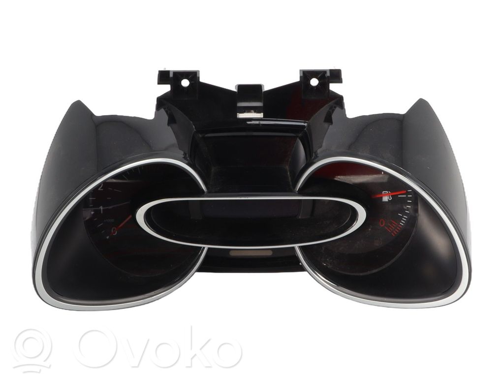 Renault Clio IV Speedometer (instrument cluster) 