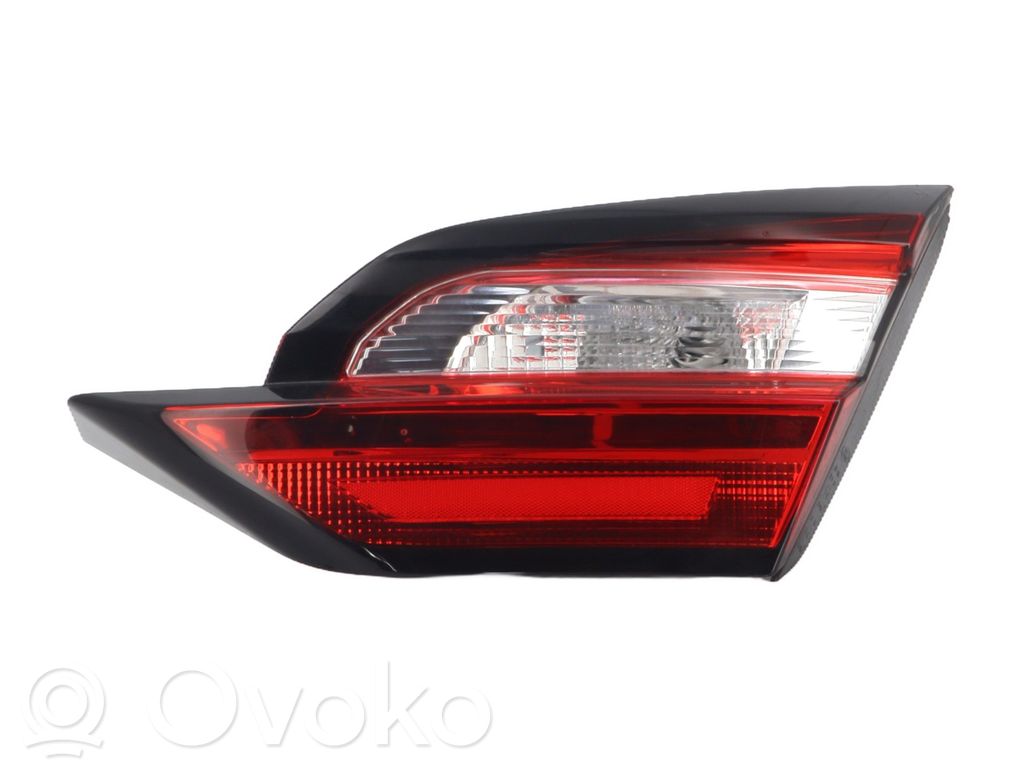 Ford Fiesta Lampy tylnej klapy bagażnika 