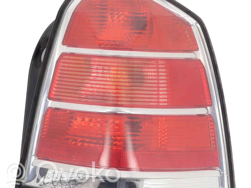 Opel Zafira B Lampa tylna 