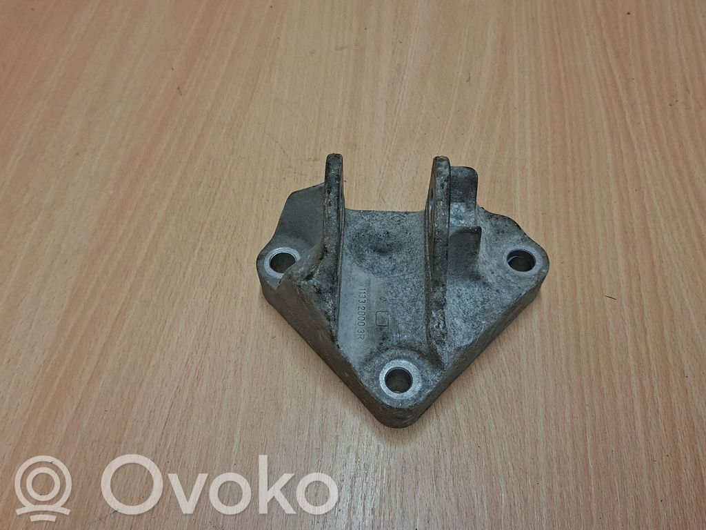 Renault Laguna III Gearbox mounting bracket 