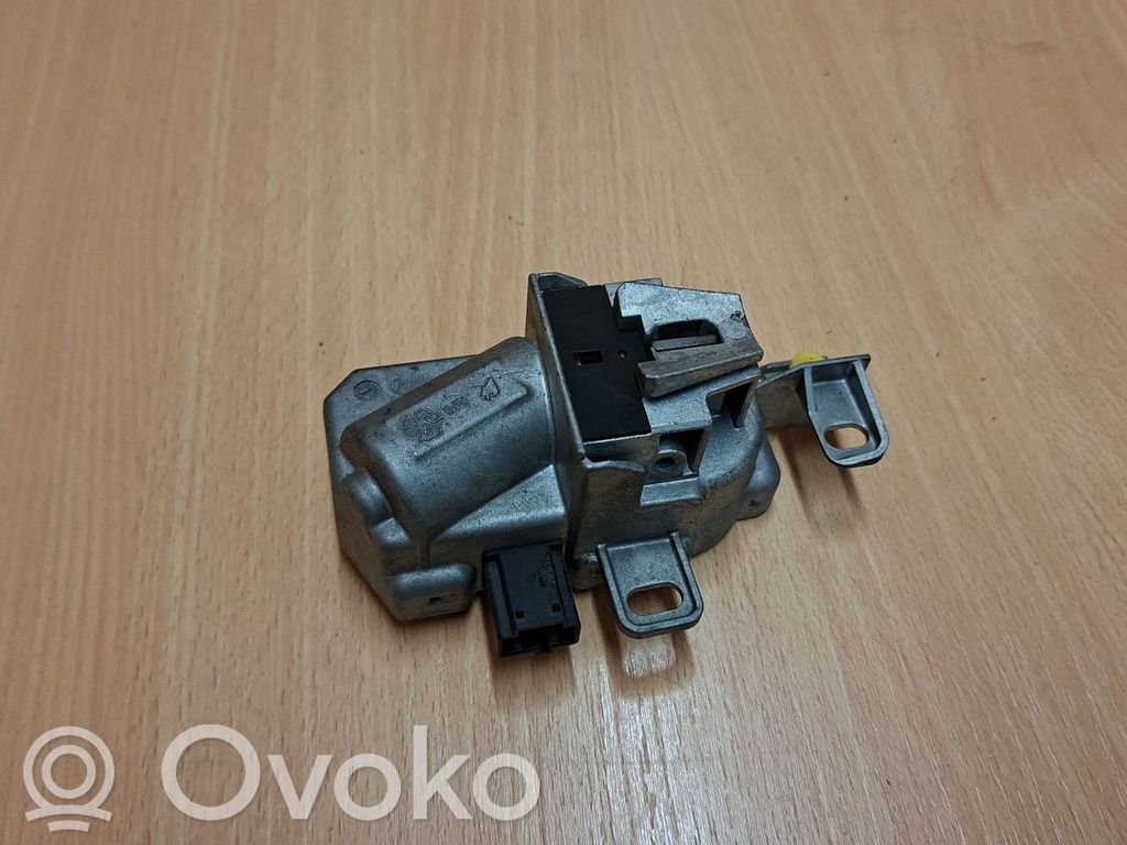 Volvo V50 Ohjauspyörän lukitus 