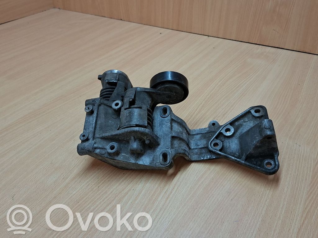 Volvo V50 Generator/alternator bracket 