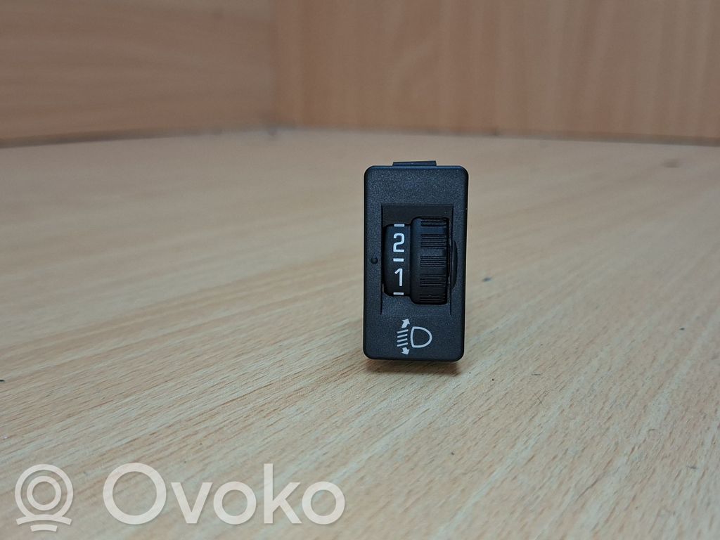 Citroen DS5 Headlight level height control switch 