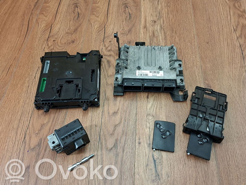 Renault Laguna III Engine ECU kit and lock set 