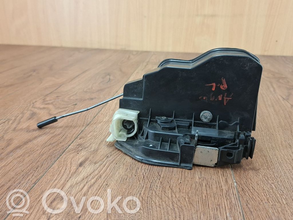 BMW 3 F30 F35 F31 Durų spyna (dvidurio) 