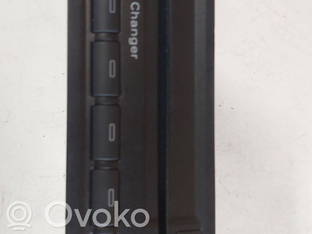 Audi A4 S4 B7 8E 8H CD/DVD keitiklis 