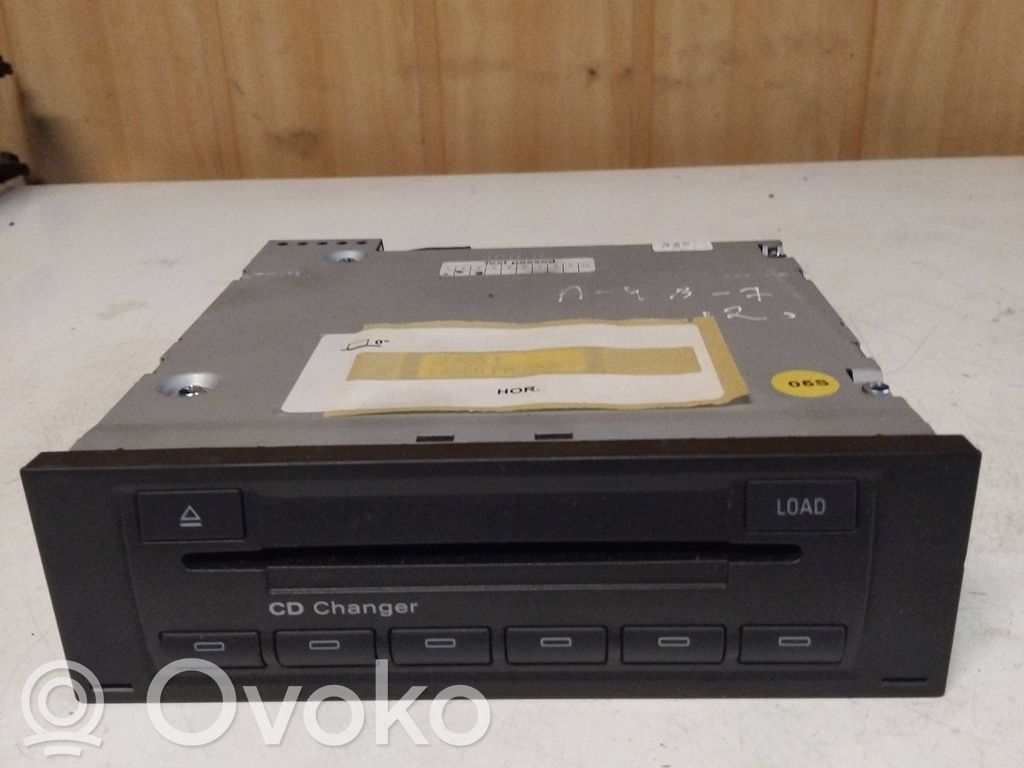 Audi A4 S4 B7 8E 8H CD/DVD keitiklis 