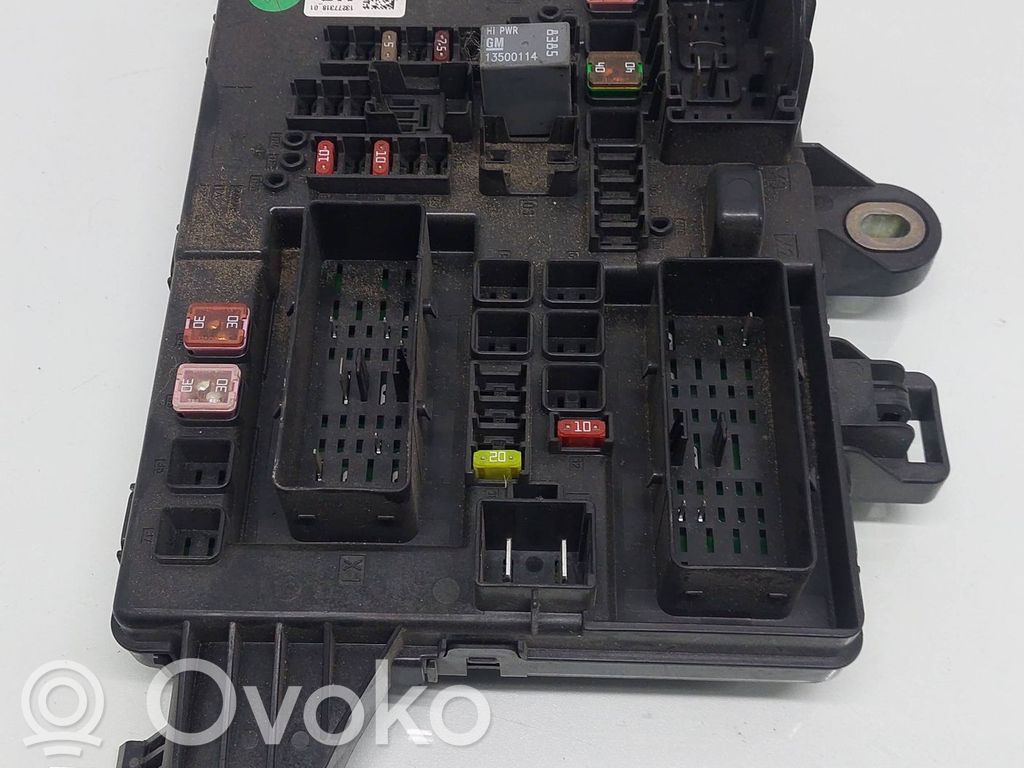 Opel Insignia A Fuse module 