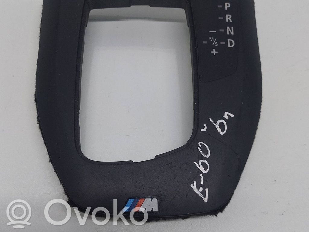 Gear selector   705989605
