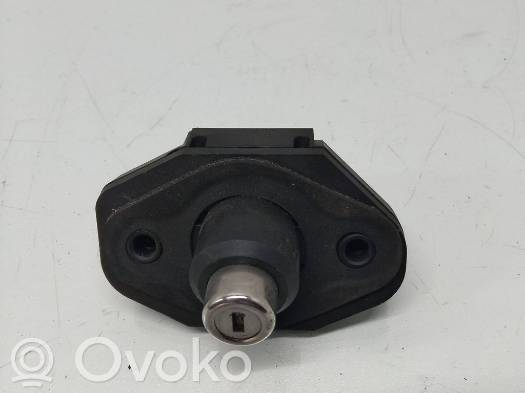 BMW 7 F01 F02 F03 F04 Zamek klapy tylnej / bagażnika 