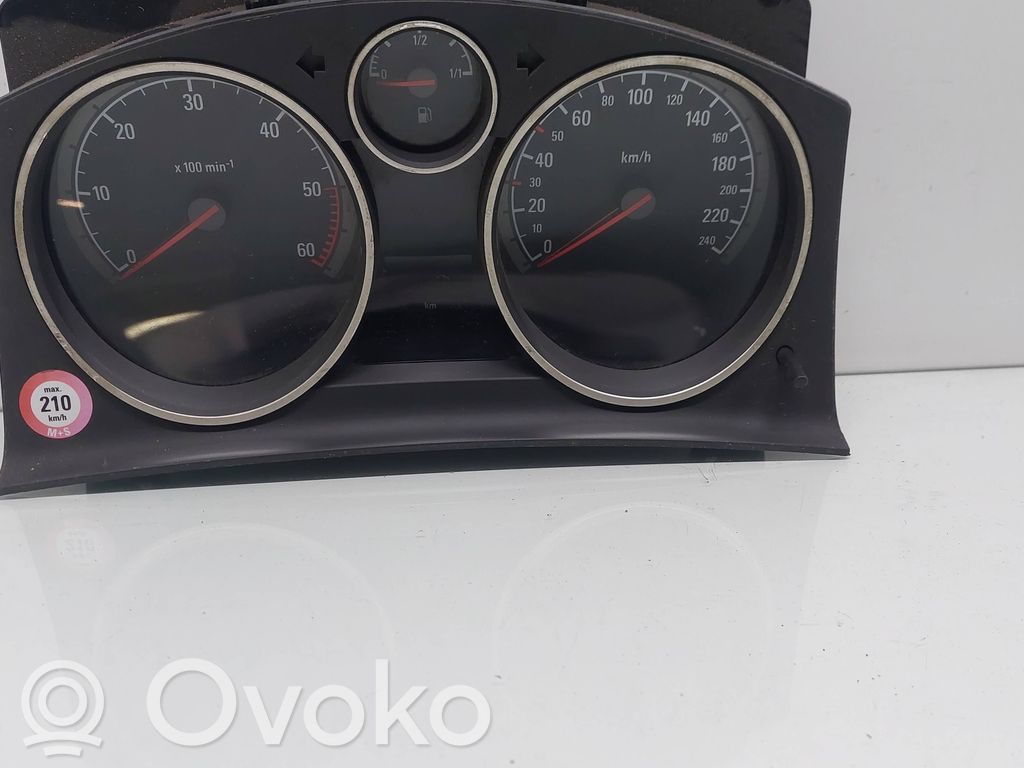 Opel Zafira B Speedometer (instrument cluster) 