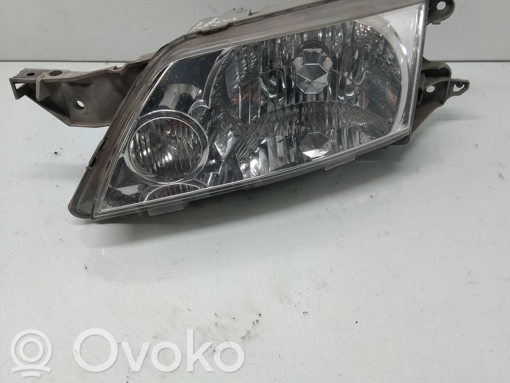 Mazda Premacy Priekinis žibintas 