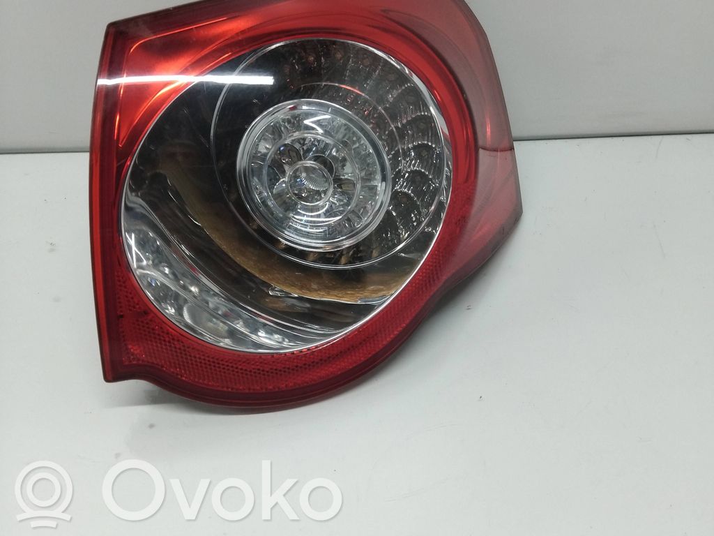 Volkswagen PASSAT B6 Lampa tylna 