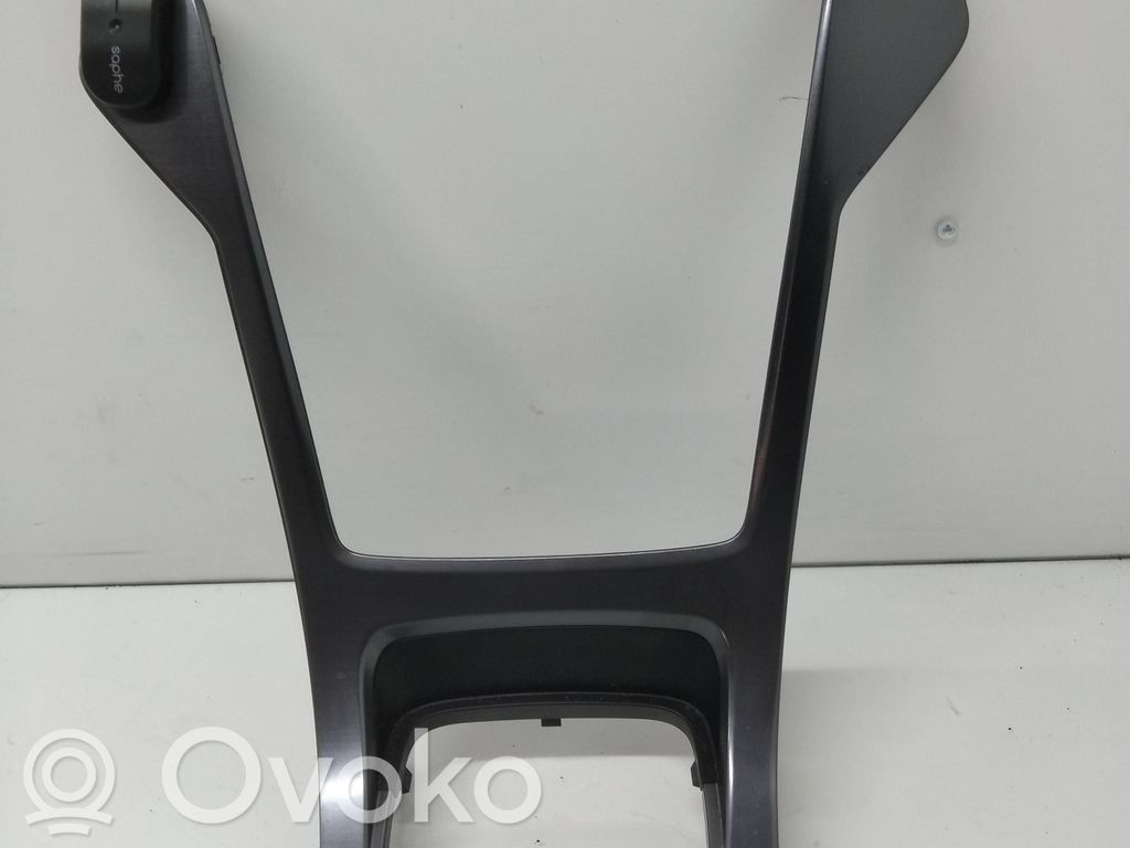 Ford Mondeo MK IV Panelės apdaila 