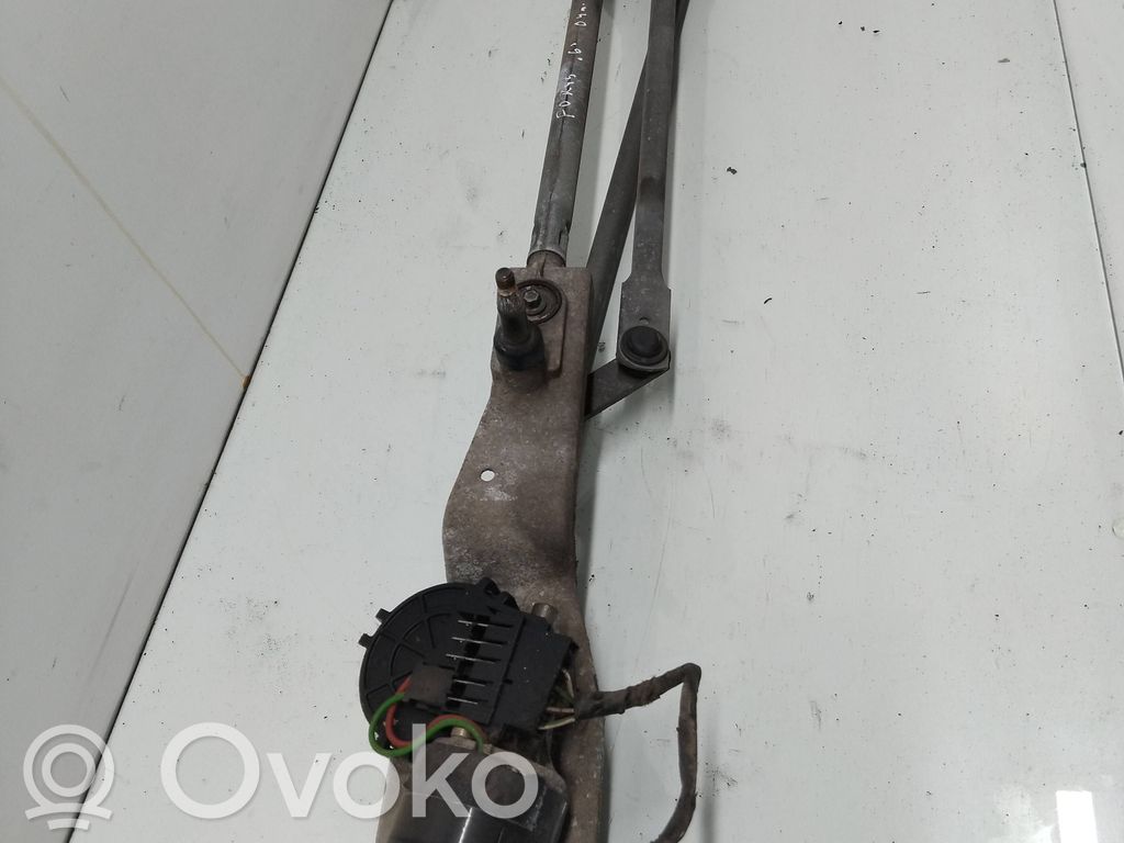 Ford Focus Front wiper linkage and motor 