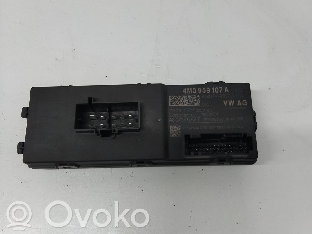 Audi A4 S4 B9 Tailgate/trunk control unit/module 