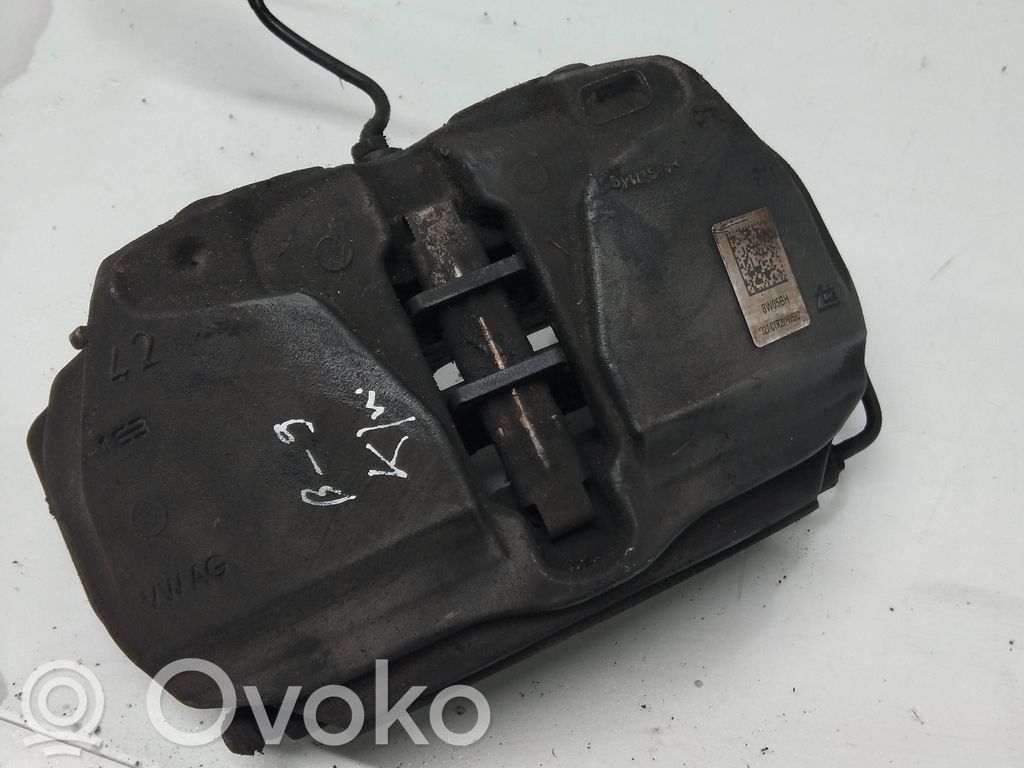 Audi A4 S4 B9 Zacisk hamulcowy przedni 