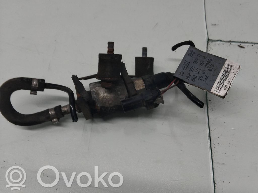 Audi A4 S4 B8 8K Webasto-lisälämmittimen polttoainepumppu 