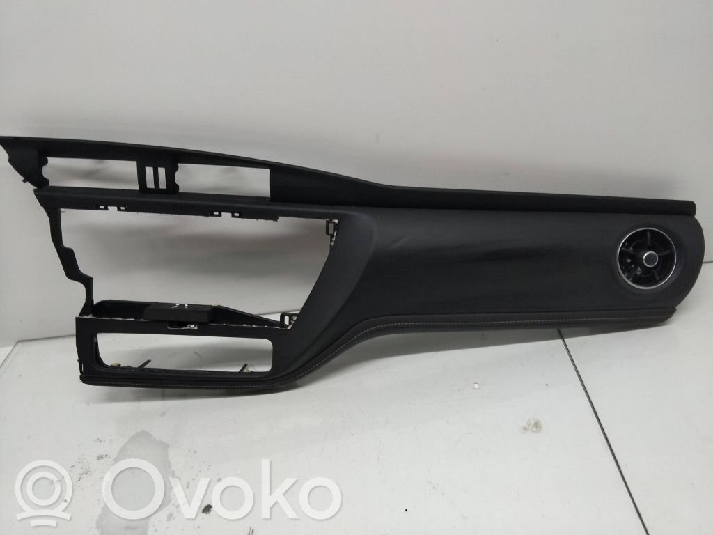 Toyota Auris E180 Panel trim 