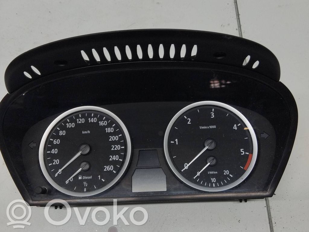 BMW 5 E60 E61 Spidometrs (instrumentu panelī) 