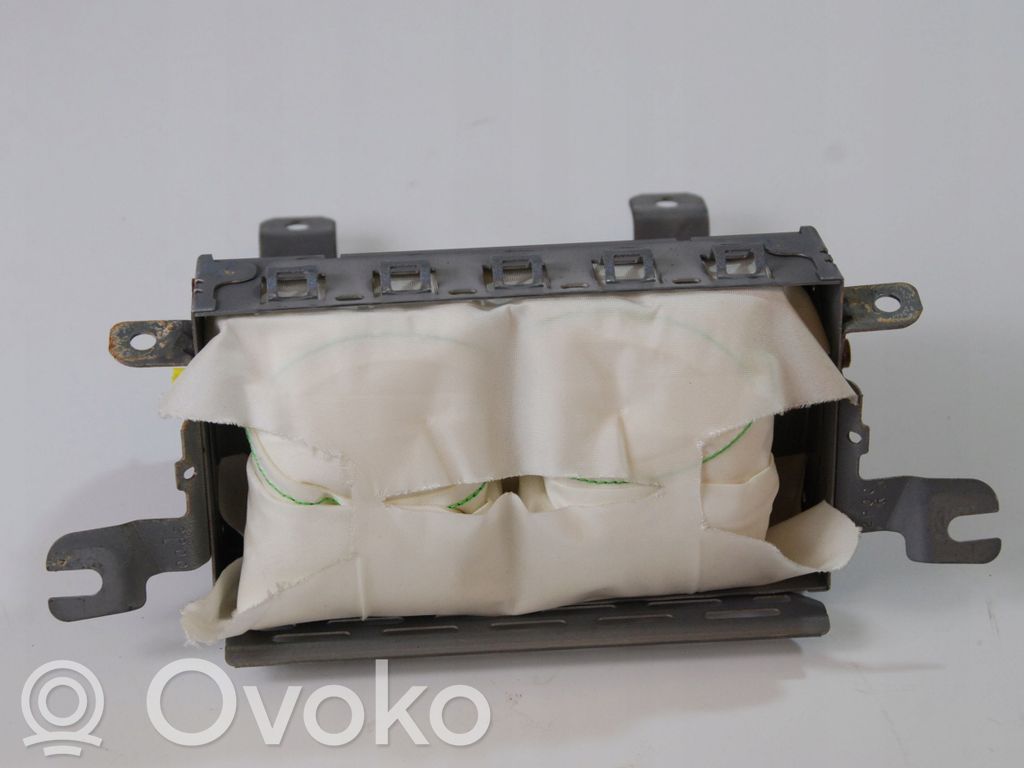 Mitsubishi Pajero Keleivio oro pagalvė 