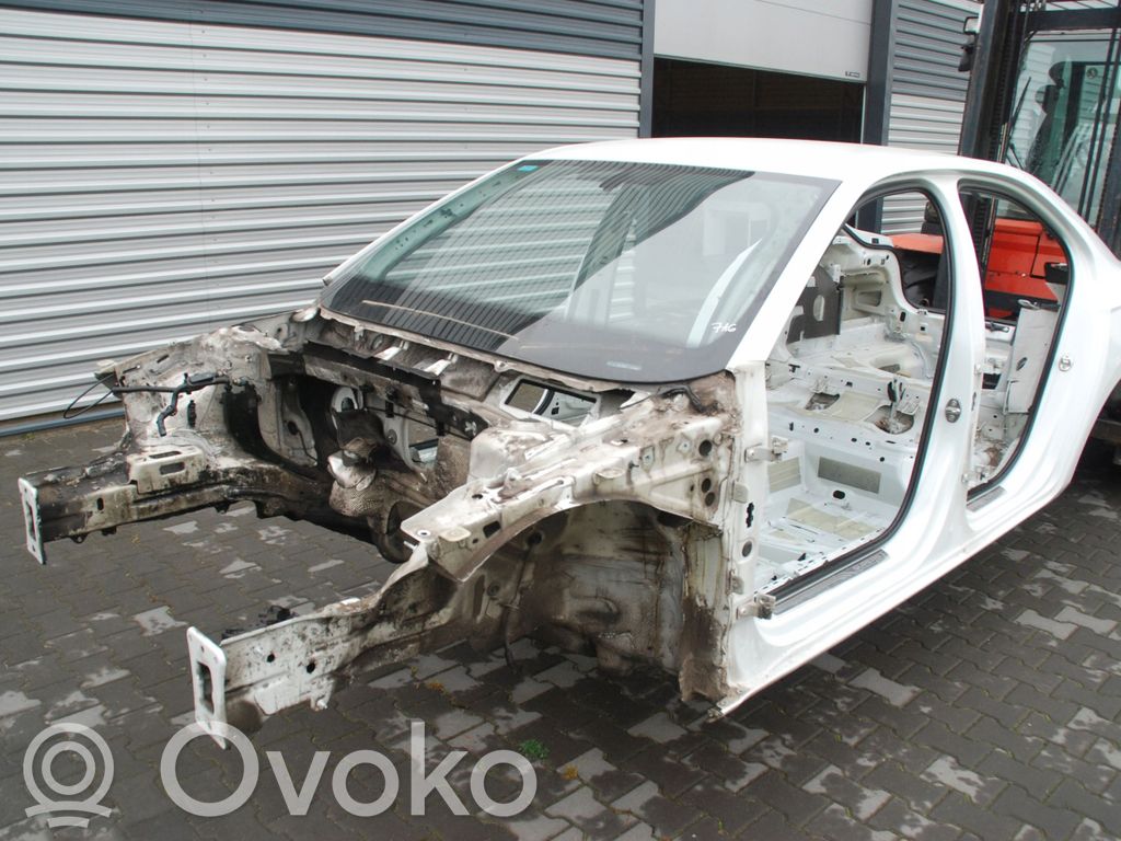 Skoda Superb B8 (3V) Keulan korin osa 