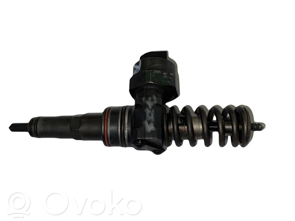 Volkswagen Golf IV Inyector de combustible 