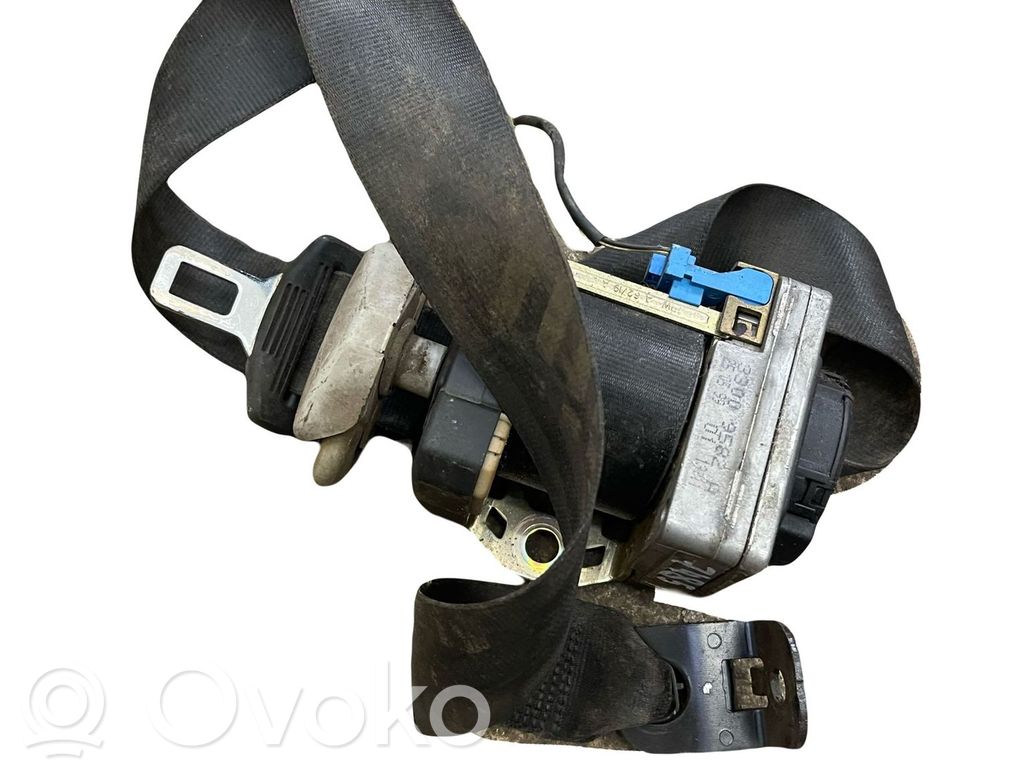 Volkswagen Golf IV Cinturón delantero 