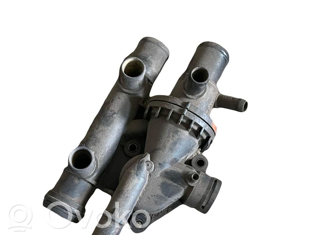 Renault Laguna II Termostaatin kotelo 