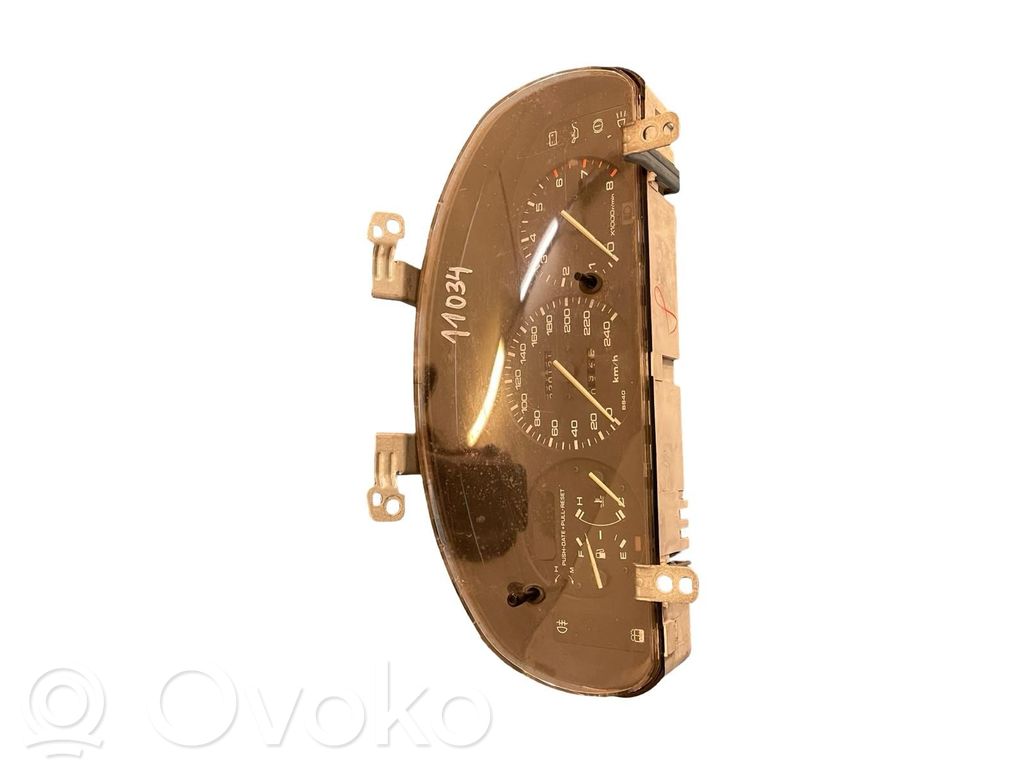 Mazda 323 F Speedometer (instrument cluster) 