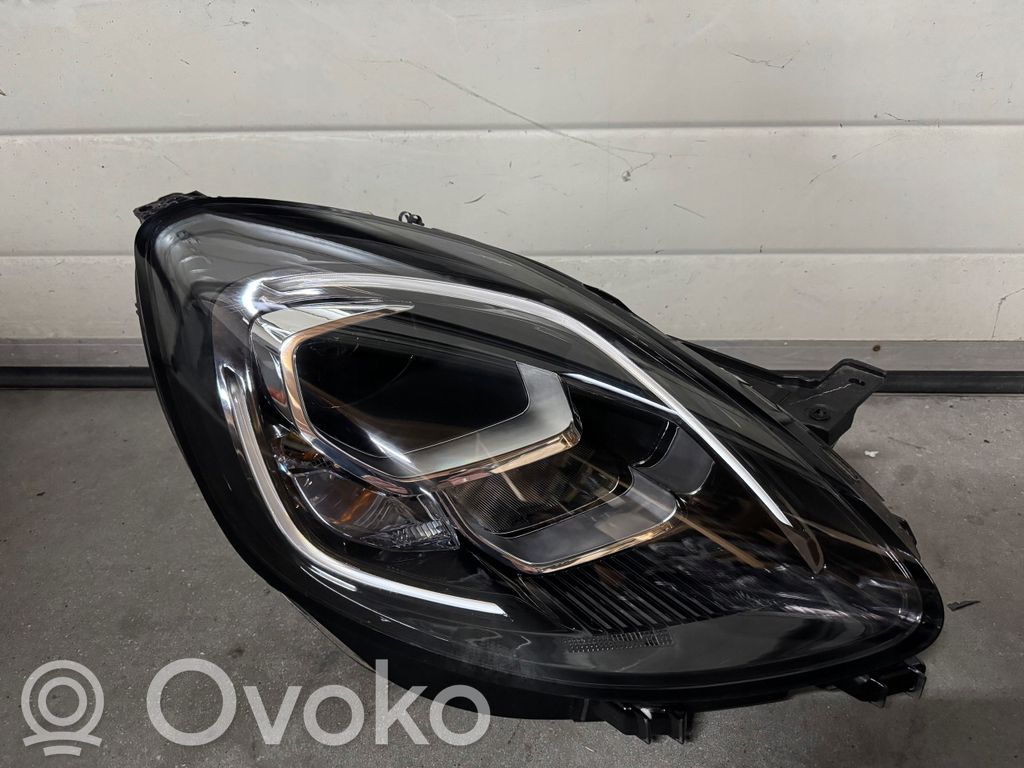 Ford Puma Priekinis žibintas 